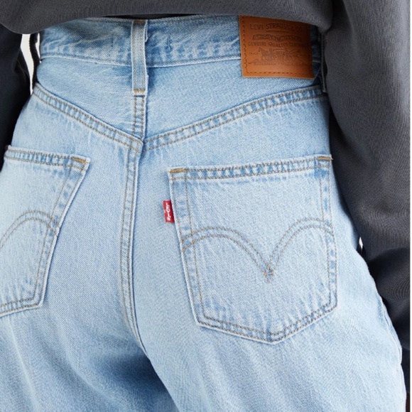 BNWOT⎜Levi's⎜High Loose Taper⎜Way Out Tencel - Picture 5 of 15